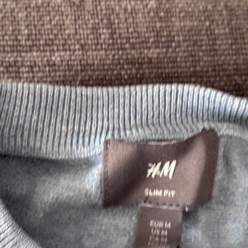 H&M ljusblå tröja, storlek M