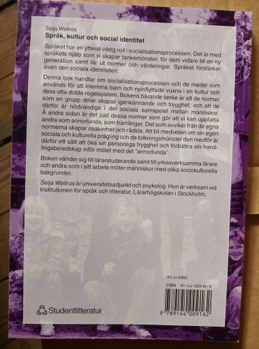 Språk, kultur och social identitet av Seija Wellros