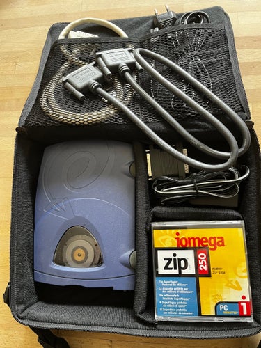 Iomega Zip 250 MB Extern Enhet med Väska och Disketter