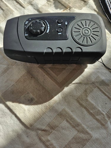 Rubicson Dynamo FM-radio med powerbank och ficklampa