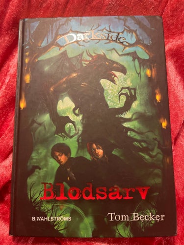 Blodsary Darkside av Tom Becker