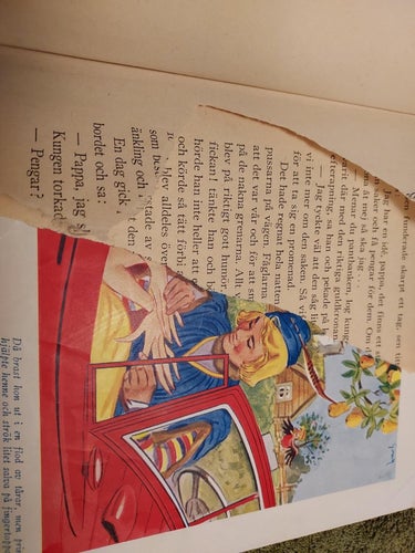 Bilderbok GULDSLOTTET 1952 höjd 19, 5 cm/bredd 18 cm