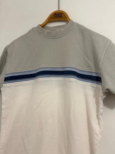 Peak Performance grå, vit, blå t-shirt