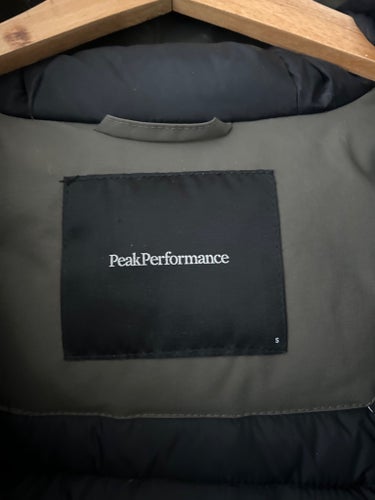 Peak Performance mörkgrön/grå parkas jacka, storlek S