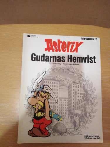 Asterix 1975 nr 17 Asterix gudarnas hemvist. Very Fine