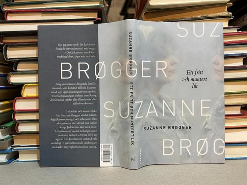 Ett fritt och muntert lik av Suzanne Brogger. Bok. Very Fine plus