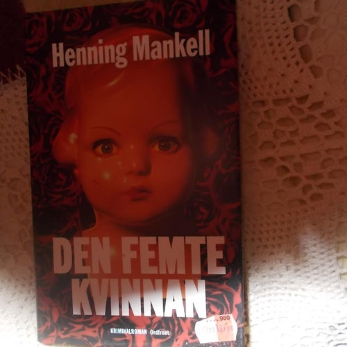 EN INBUNDEN BOK HENNING MANKELL