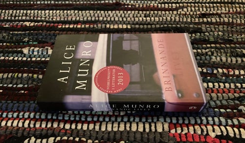 Alice Munro - Brinnande Livet - 2013 (Pocket)