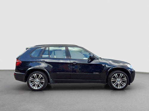BMW X5 xDrive30d 245hk M Sport Panorama Skinn Nybes Drag VHjul
