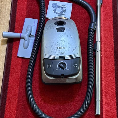 Dammsugare Miele S711