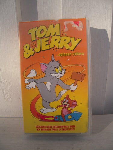 VHS Tom & Jerry 50 minuter Undervbar Se vad den innehåller Bästa barnvakten