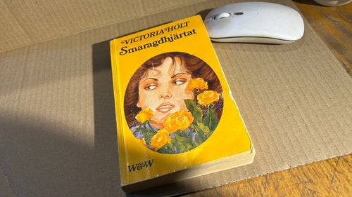 Smaragdhjärtat av Victoria Holt, Bok, Good plus