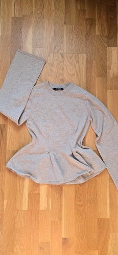 Ginatricot beige tröja, storlek M