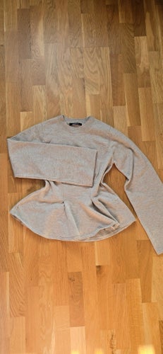 Ginatricot beige tröja, storlek M