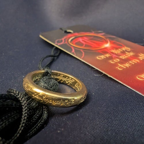 THE LORD OF THE RINGS (SAGAN OM RINGEN) BOKMÄRKE MED RING