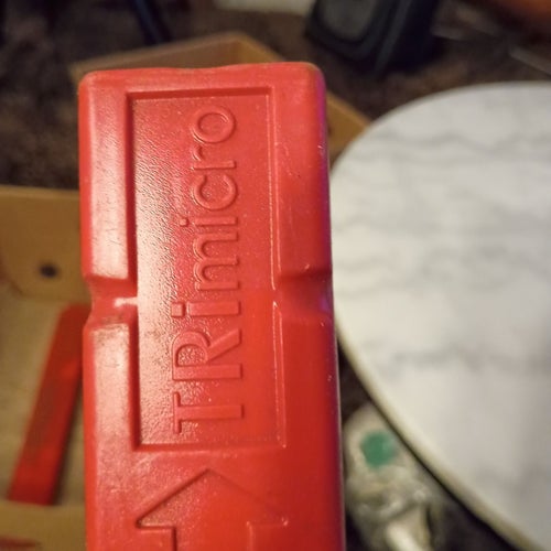 Varningstriangel i fodral