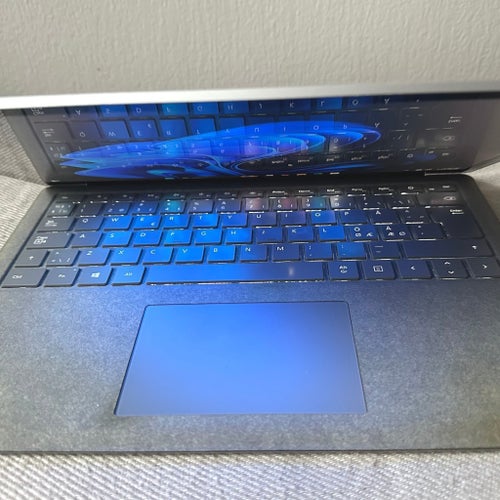 Microsoft Surface Laptop i5 8GB RAM 128GB SSD