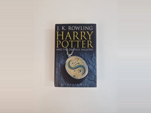 Harry Potter and the Deathly Hallows av J.K. Rowling, 2007 First Edition