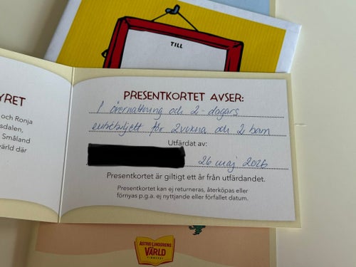 Presentkort Astrid Lindgrens Värld (Familjepaket 2 vuxna + 2 barn) •utrop 1kr•