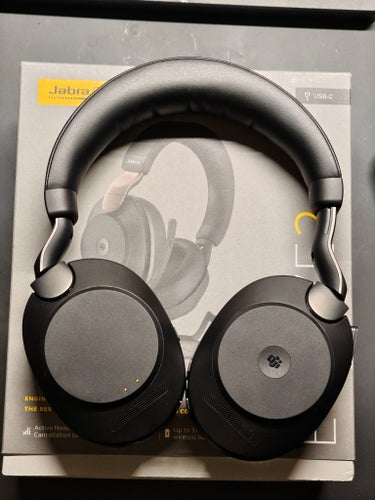 Jabra Evolve2 85 USB-C med laddställ - Komplett!
