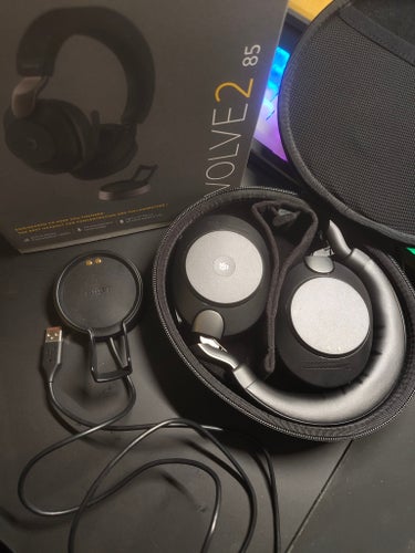 Jabra Evolve2 85 USB-C med laddställ - Komplett!
