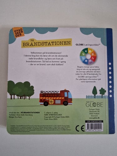 Vad händer... på brandstationen av Aone Sofie Stenberg, 2021
