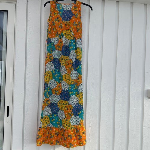 En underbar retro klänning från Vinetta strl 36-38 vintage