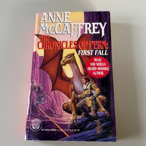The Chronicles of Pern: First Fall av Anne McCaffrey, Okänt publiceringsår