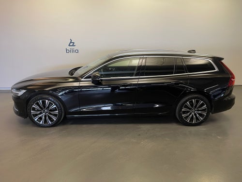 Volvo V60 Recharge T6 Core Edition / Tonade rutor / Backkamera / Navigation / 10