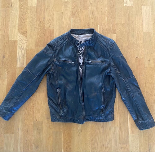 Koenig Leatherwear: Klassisk café racer/biker-modell