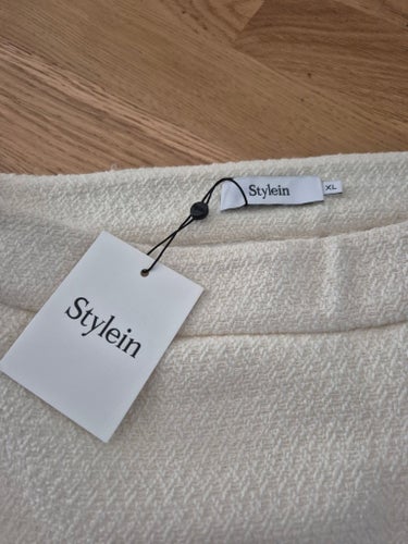 Kjol från Stylein