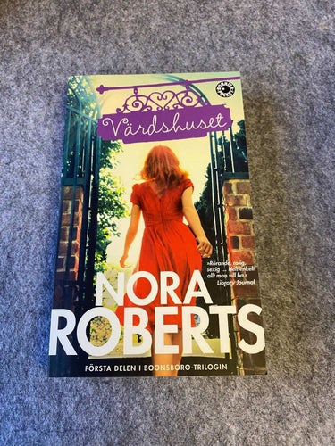 Nora Roberts - Världshuset
