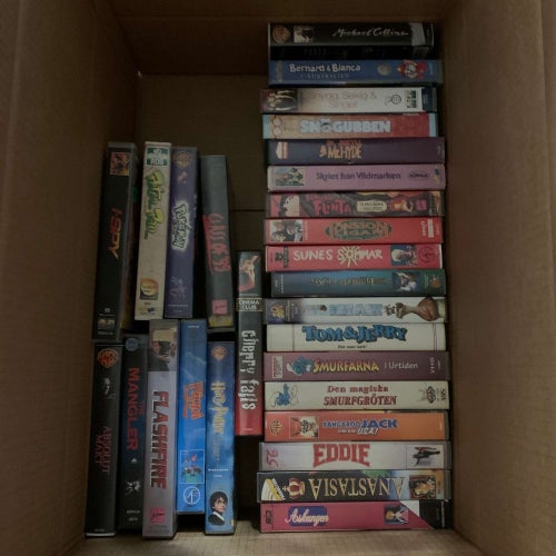 Blandade VHS Filmer Stor Låda Film Paket Samling Retro Klassiker Video Kassett