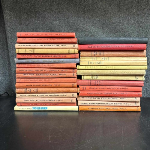 30 st. äldre Barnböcker / Flickböcker / Ungdomsböcker - Bokpaket