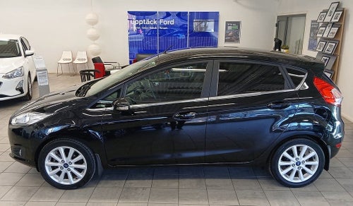 Ford Fiesta Titanium 100hk Automat 2.415mil 1ägare Kamrem bytt