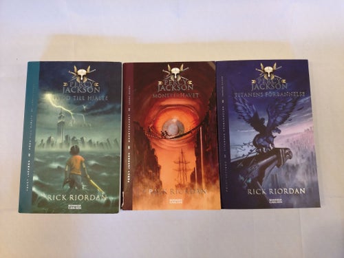 Rick Riordan: Percy Jackson Född till hjälte, Monsterhavet, Titanens förbannelse