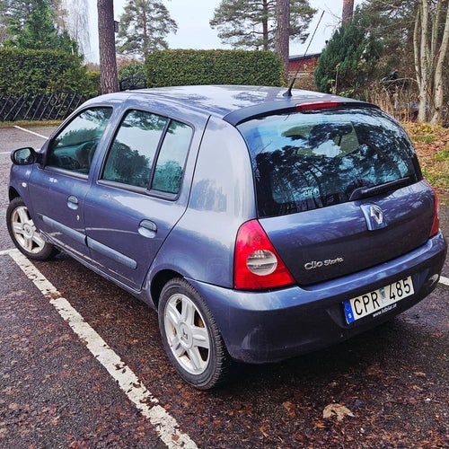 Renault Clio Halvkombi