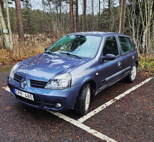 Renault Clio Halvkombi