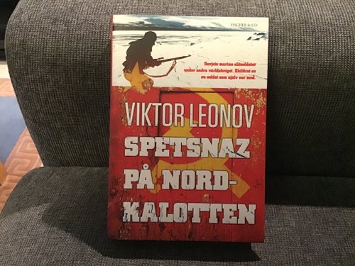 Spetsnaz på Nordkalotten av Viktor Leonov. Inbunden 292 sidor.
