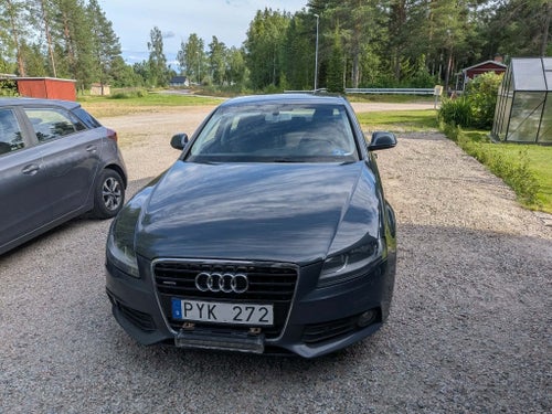 Audi A4 Sedan 3.0 TDI V6 DPF quattro