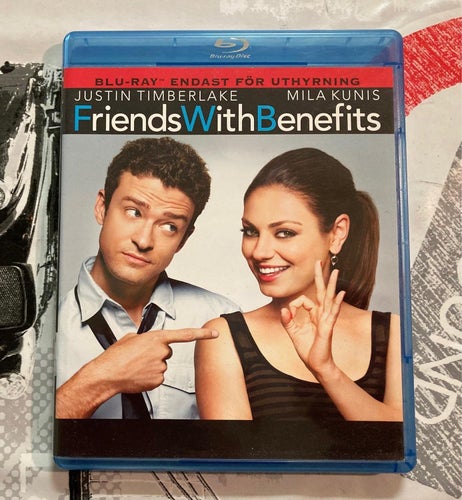 FRIENDS WITH BENEFITS (2011). SVENSK EX-HYR I NYSKICK