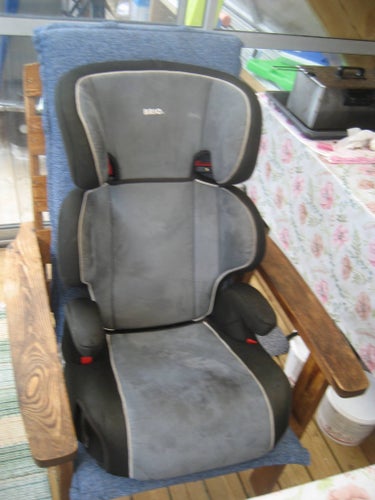 Bilbarnstol - Brio 15-36 kg
