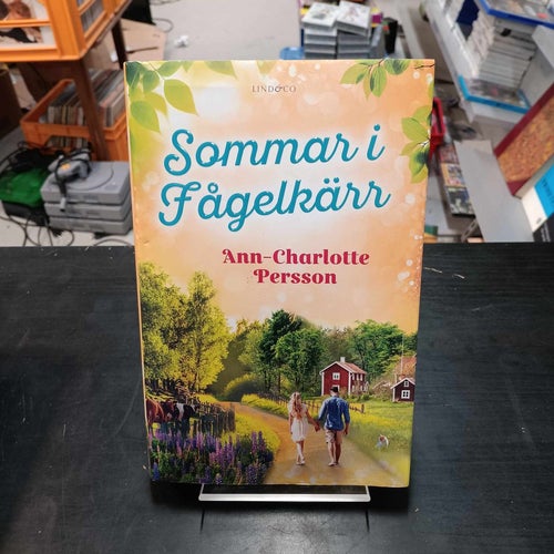 SOMMAR I FÅGELKÄRR