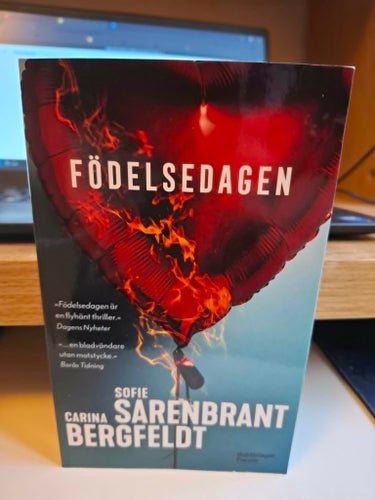 Pocket: Födelsedagen av Sofie Sarenbrant och Carina Bergfeldt, 2023