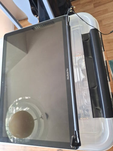 *Ej testad* MacBook Pro skärm A1286 Original Säljes *DEFEKT*