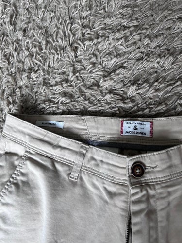 Jack & Jones beiga chinos, storlek 32/34