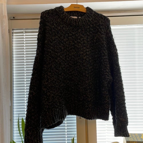 Weekday stickad mörkgrå tröja