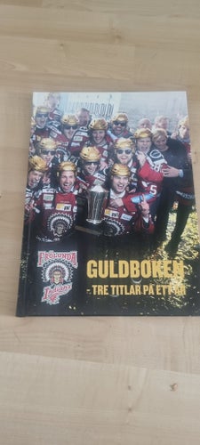 Guldboken - Tre titlar på ett år