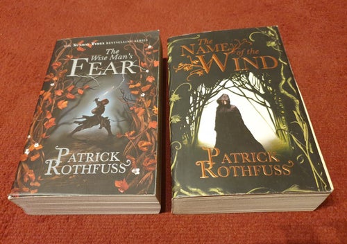 The Name of the Wind & The Wise Man's Fear - Patrick Rothfuss - 2 mästerverk!!!