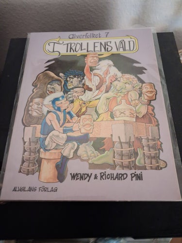 Alverfolket 7: I Trollens Våld av Wendy & Richard Pini